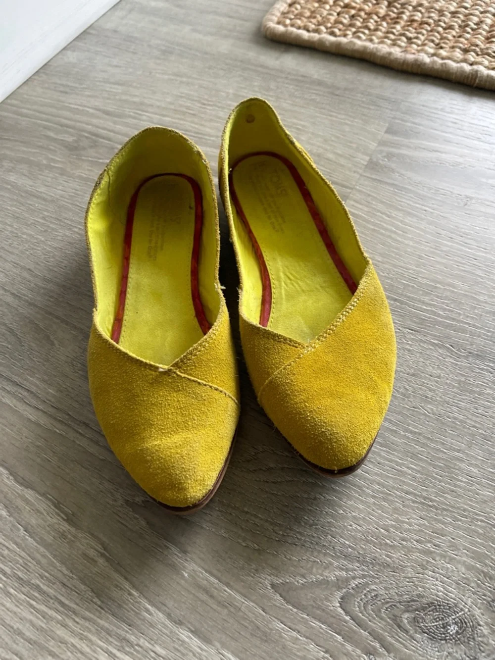 Toms Women's Yellow Suede D'Orsay Pointed Flats - Picture 1 of 5